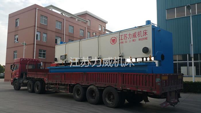 QC11Y-13-8000闸式剪板机