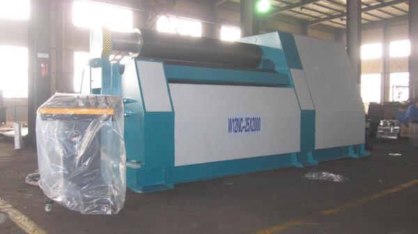 W12NC-25×2000四辊卷板机