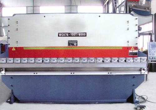 WC67K系列数控三缸液压板料折弯机