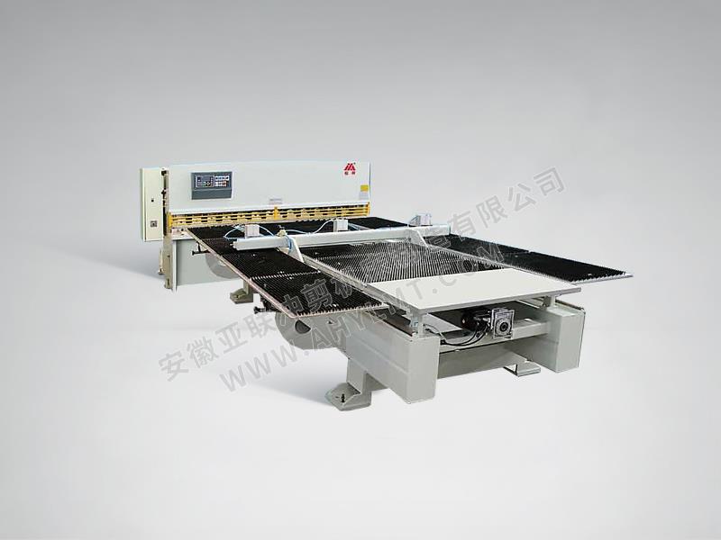 QS12K系列液压摆式前送料数控剪板机