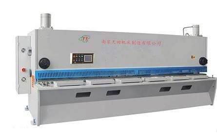 HT11K经济型数控闸式剪板机