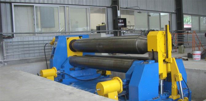 水平下调式卷板机