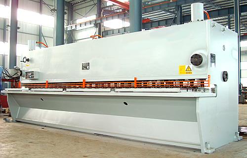 QC11Y-12×6000液压闸式剪板机