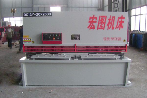 QC12Y-液压摆式剪板机