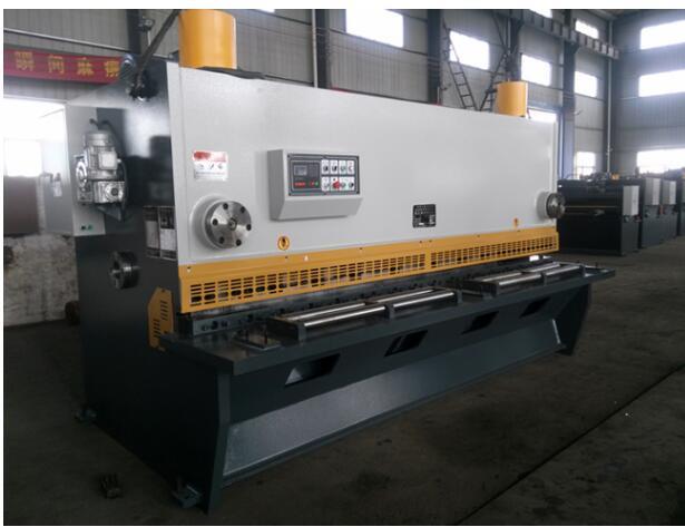 QC11Y液压闸式剪板机