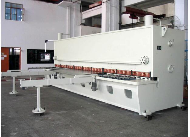 QC12K系列液压摆式剪板机