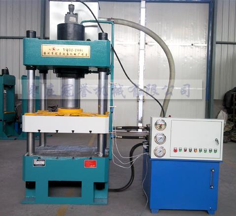 四柱三梁液压机