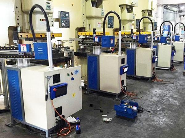 冲床上下料机械手（苏州天洲）