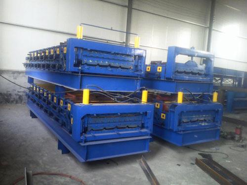 840-910型双层压瓦机