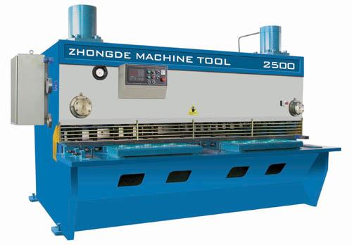 QC11K数控液压闸式剪板机