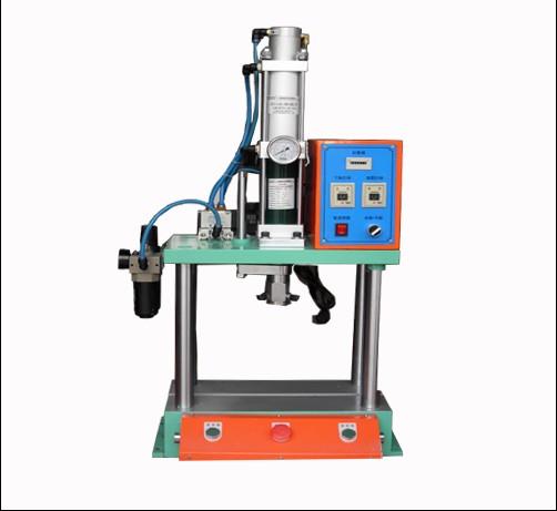 CX102D增压机，四柱增压机