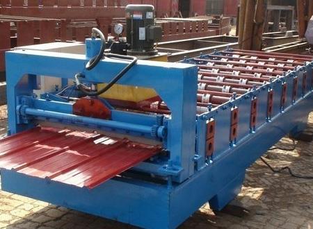 900型彩钢压瓦机