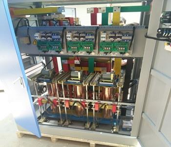 SBW-F350KVA三相分调全自动补偿电力稳压器