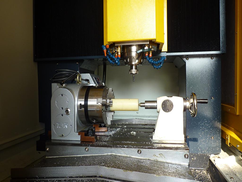 650B雕铣机带 NC四轴