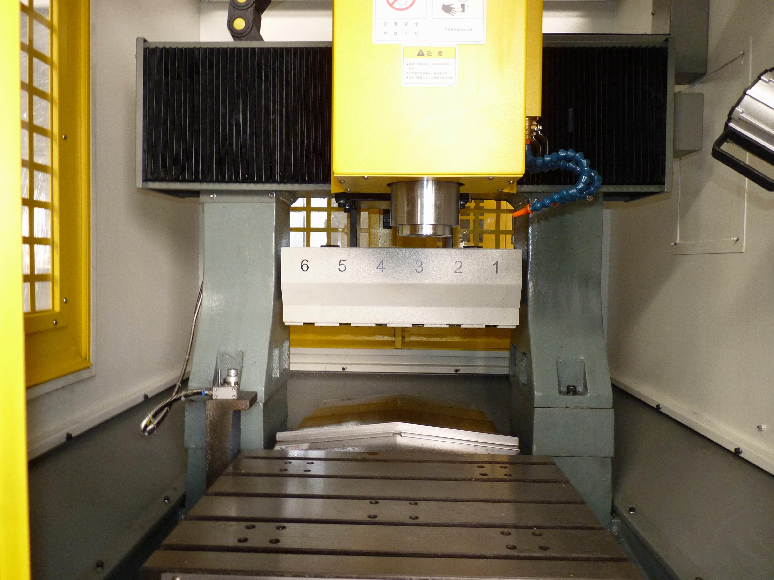 540B 6位直排式刀库雕铣机