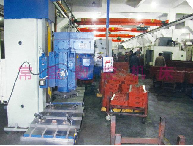 工作中平面铣床