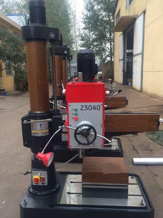 Z3040摇臂钻床