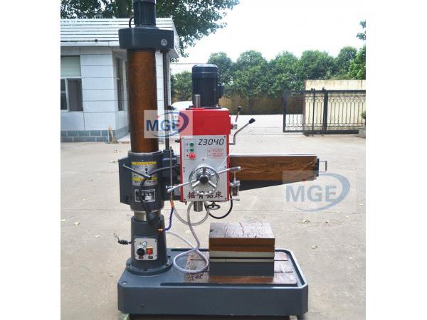 Z3040摇臂钻床