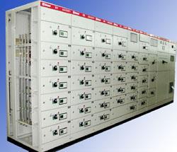 QHLM 系列万能式组合型低压开关柜