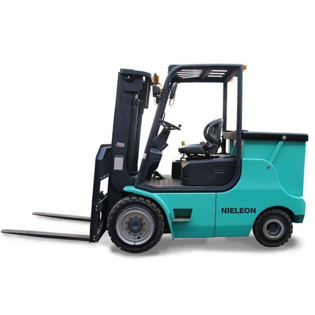 四支点蓄电池叉车