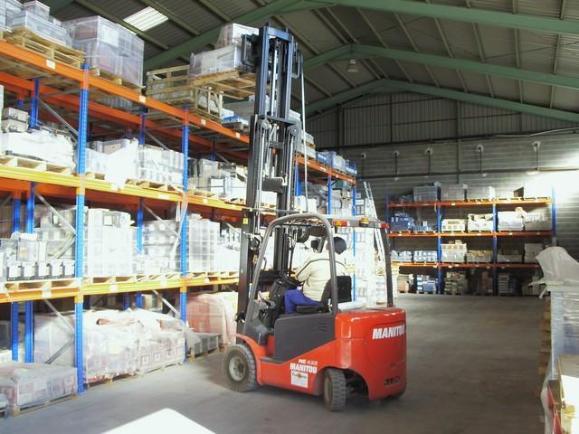 ME 425 门架式叉车