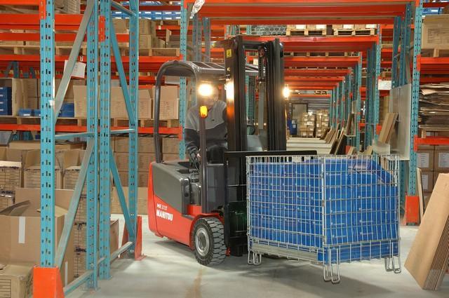 ME 316 门架式叉车