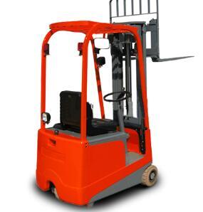 迷你型电动叉车