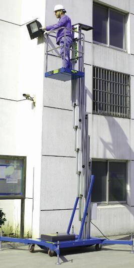 个人式升降平台