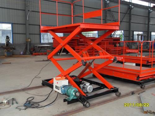 导轨行走升降机