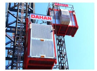 SC200/200齿轮传动式两传动变频升降机