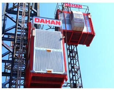 SC200/200螺伞齿轮传动式三传动变频升降机