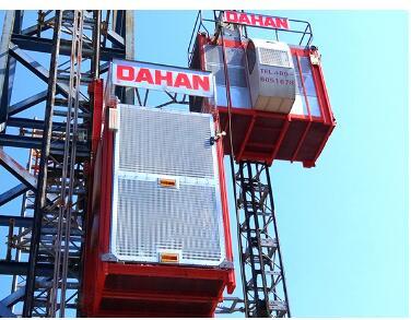 SC200/200螺伞齿轮传动式两传动变频升降机