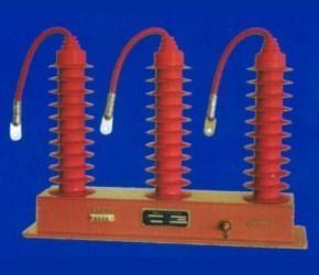 JPT-AOD大容量自脱离组合式过电压保护器