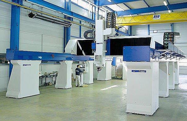 4-axis cnc vertical machining center for plastic and composite