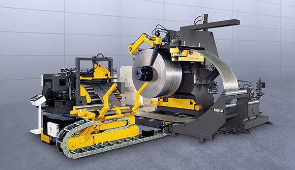 Compact press feeding lines