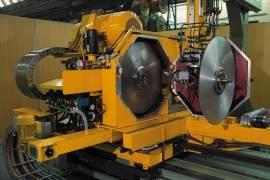 The automatic saw-blade changer